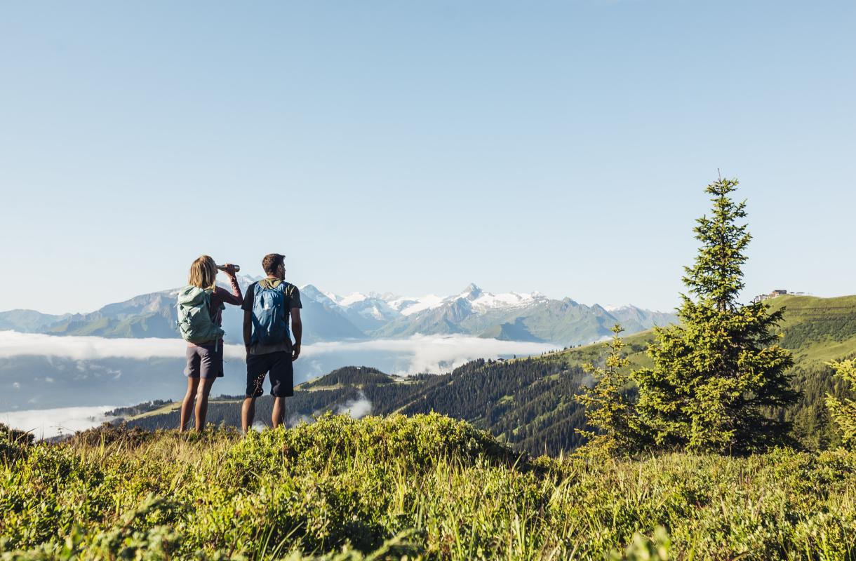 wanderung-auf-die-schmittenhohe-hiking-on-schmittenhohe-c-zell-am-see-kaprun-tourismus_original