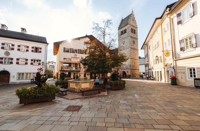 Herbst_Stadtplatz_city_(C)_Zell_am_See-Kaprun