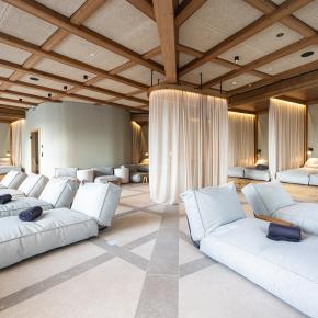 ruheraum-hotel | © Hotel Neue Post Ruheraum mit Liegen