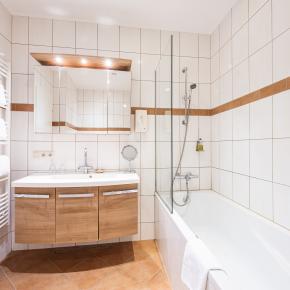 Hotel Neue Post, Upside Down Town Hotel Zell am See neue-post-20240403-056-(c)JohannesRadlwimmer