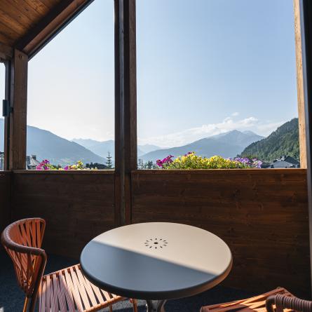 alpenblick-balkon balkon mit alpenblick in zell am see