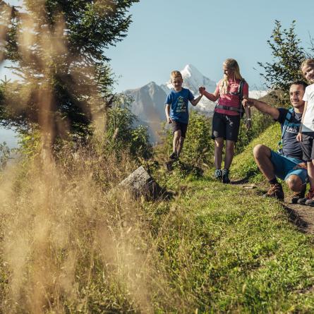 familienwanderung-am-maiskogel-c-zella-am-see-kaprun-tourismus_original